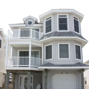 4 Bedrooms + Den, 3.5 Baths, (Sleeps 14)120 Steps to the Atlantic Ocean!
LOCATION IT DOES MATTER!  
