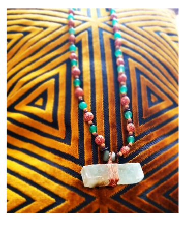 King's Selenite Cleansing Necklace

Look amazing while keeping your aura purified, and cleansed. 
Al