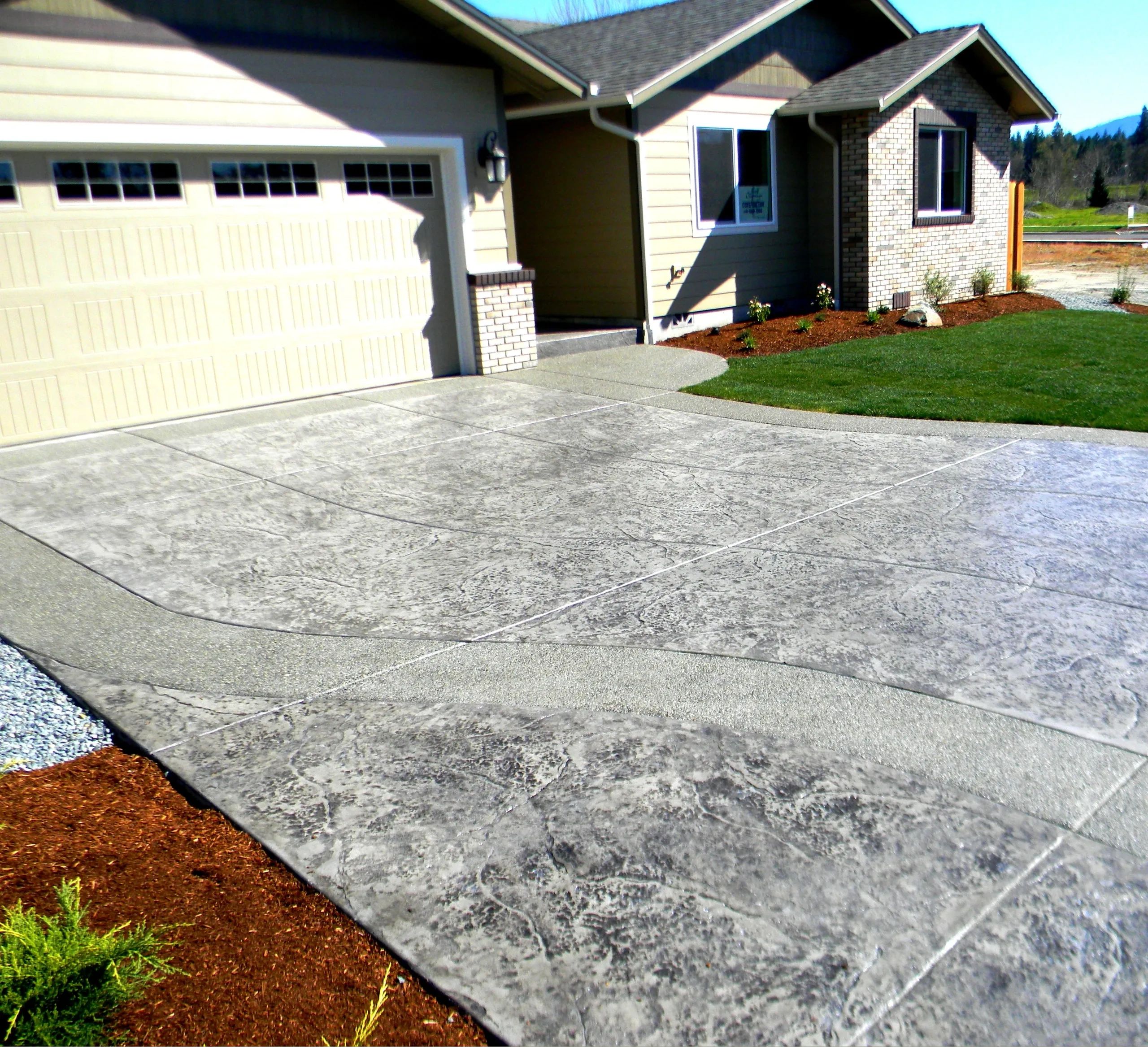 A well-built concrete driveway improves curb appeal, handles daily traffic, and provides a clean, du