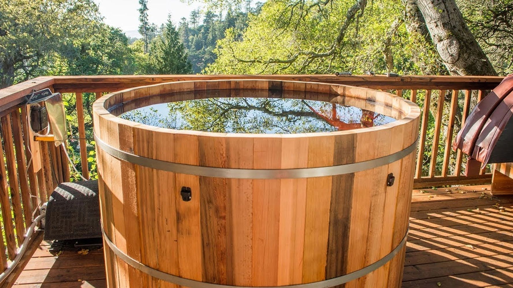 Cedar Wood Hot Tubs, Baths - Town and Country Hot Tubs