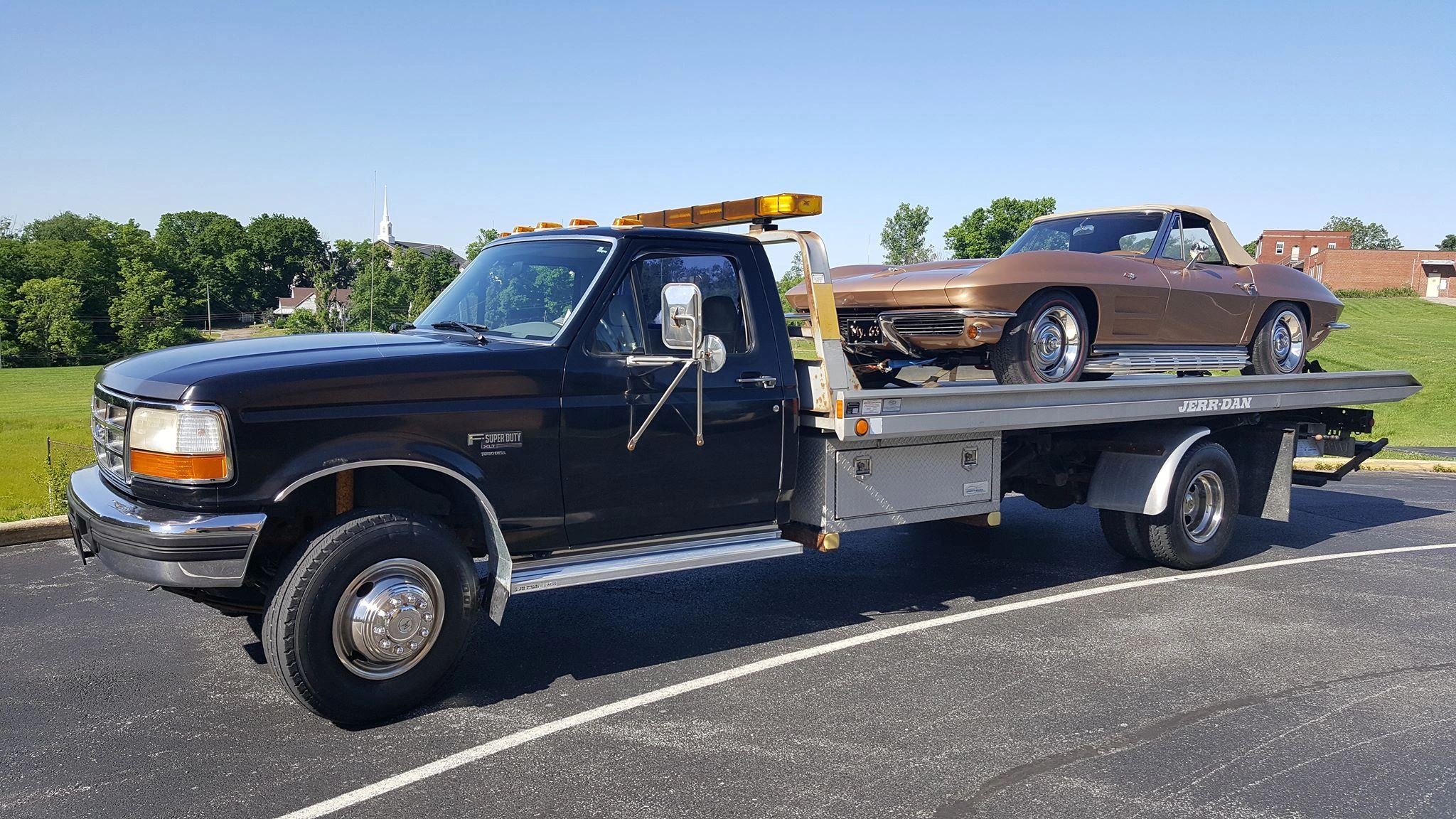 AJ's Towing and Recovery logo