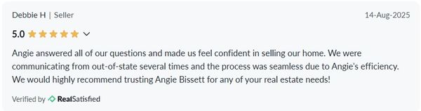 Positive real estate review praising Angie's efficiency and communication.
