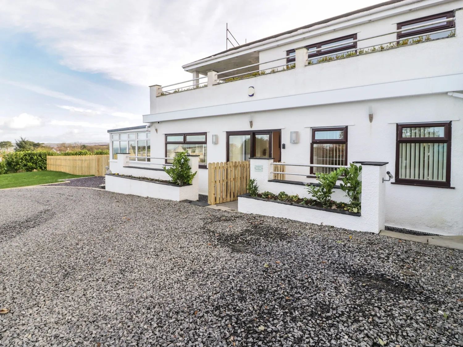 'Top of the Lane' holiday cottage, Benllech