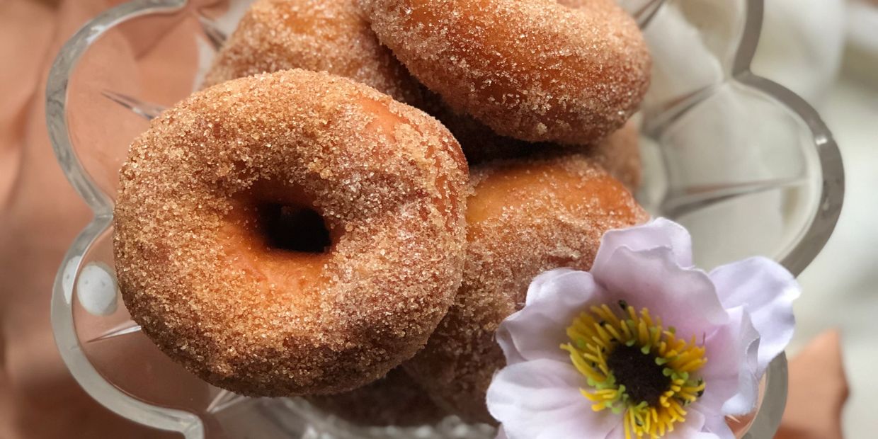 Yosemite Bakery Weddings Birthdays Desserts Donuts 
Custom Wedding Cakes and Desserts 
Micro wedding