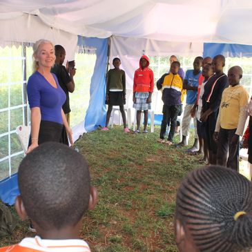 Telling the story of Hamlet in rural Kenya