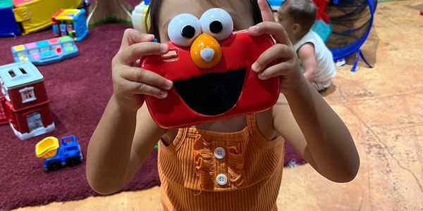 Las Vegas hotel nannies bring toys and crafts along with books and games.
