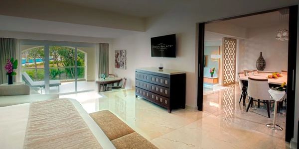 Grand Presidential Suite
