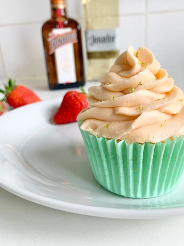 Cocktail cupcake - Strawberry margarita cupcake