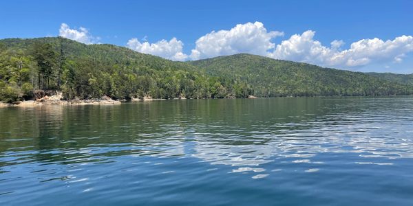 Lake Jocassee cruise