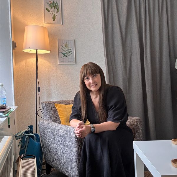 Counsellor and psychotherapist specialising in bereavement, alopecia and anxiety in Huntly Street, Aberdeen.