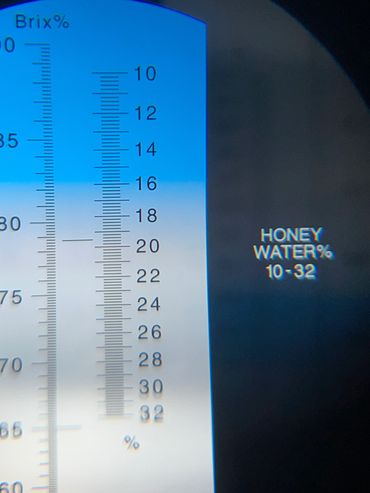 Refractometry scale for honey - 16% water