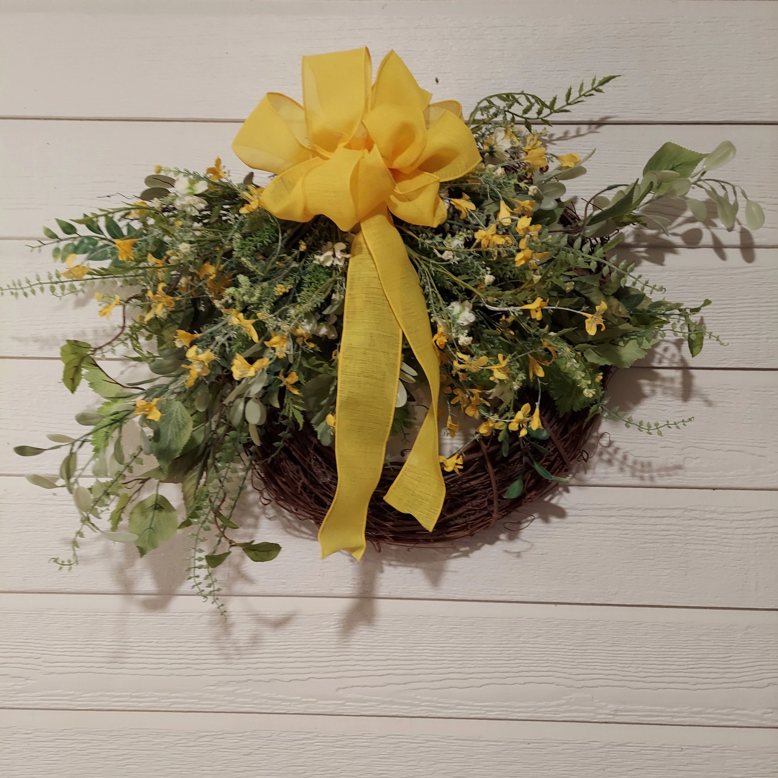 An Array of Wreaths, LLC Online Wreath and Wreath Supply Boutique