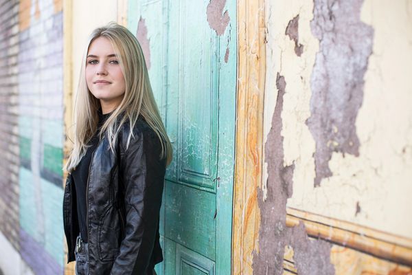 Senior portrait, high school seniors, soft colors, leather jacket