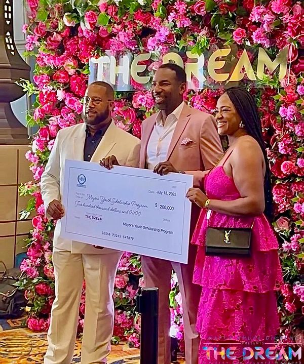 Bespoke Summer Wall 8ftx10ft $500.00 | Limited Time Only