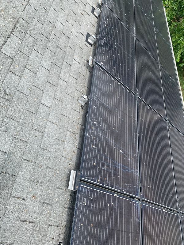 🚨 Pigeon Trouble Under Your Solar Panels? 🚨