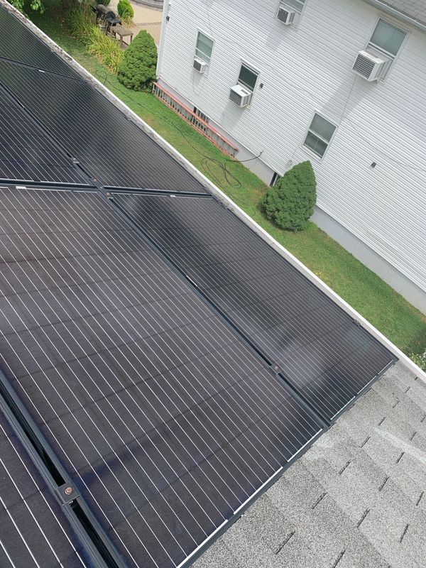 Protect your solar investment with Munn's Panel Wash! #MunnsPanelWash #BirdProofing #SolarPanelProte