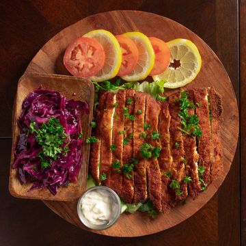 Fried Chicken Steak
Fresh chicken breast lightly coated with bread crumbs and fried to a crispy perf