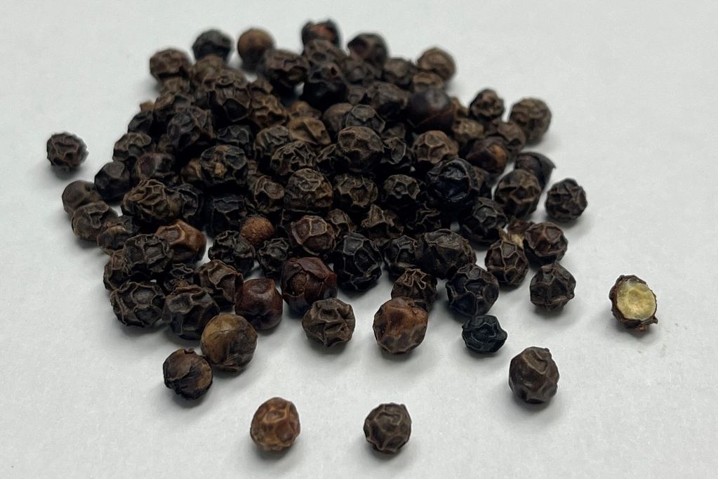 Black Pepper Whole