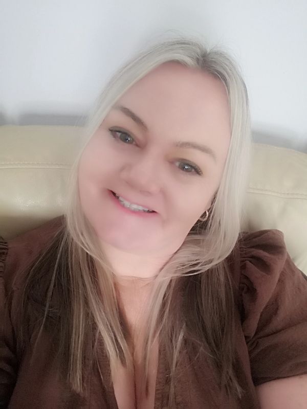 Owner CREASE FREE Mobile Steaming Service

Photo by Margaret (owner of Crease Free) 