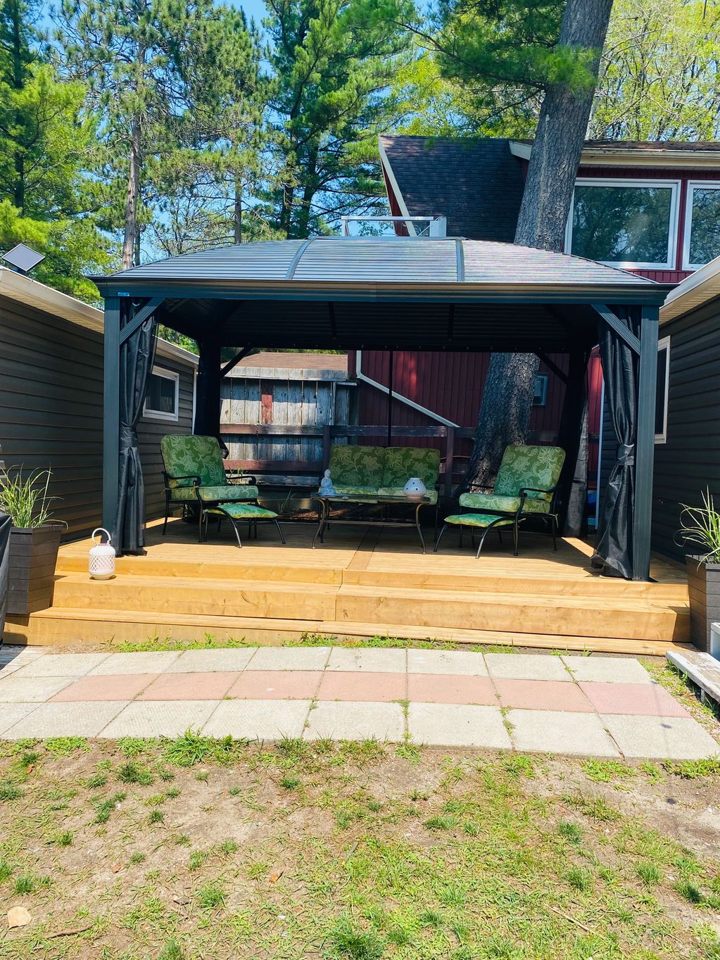 New Deck & Gazebo built 2021- for all to enjoy. 