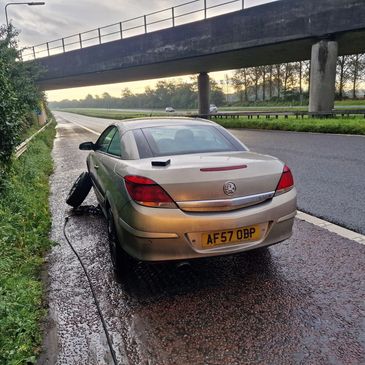 Mobile Tyre Assist
Motorway tyre replacement
emergency tyre replacement motorway