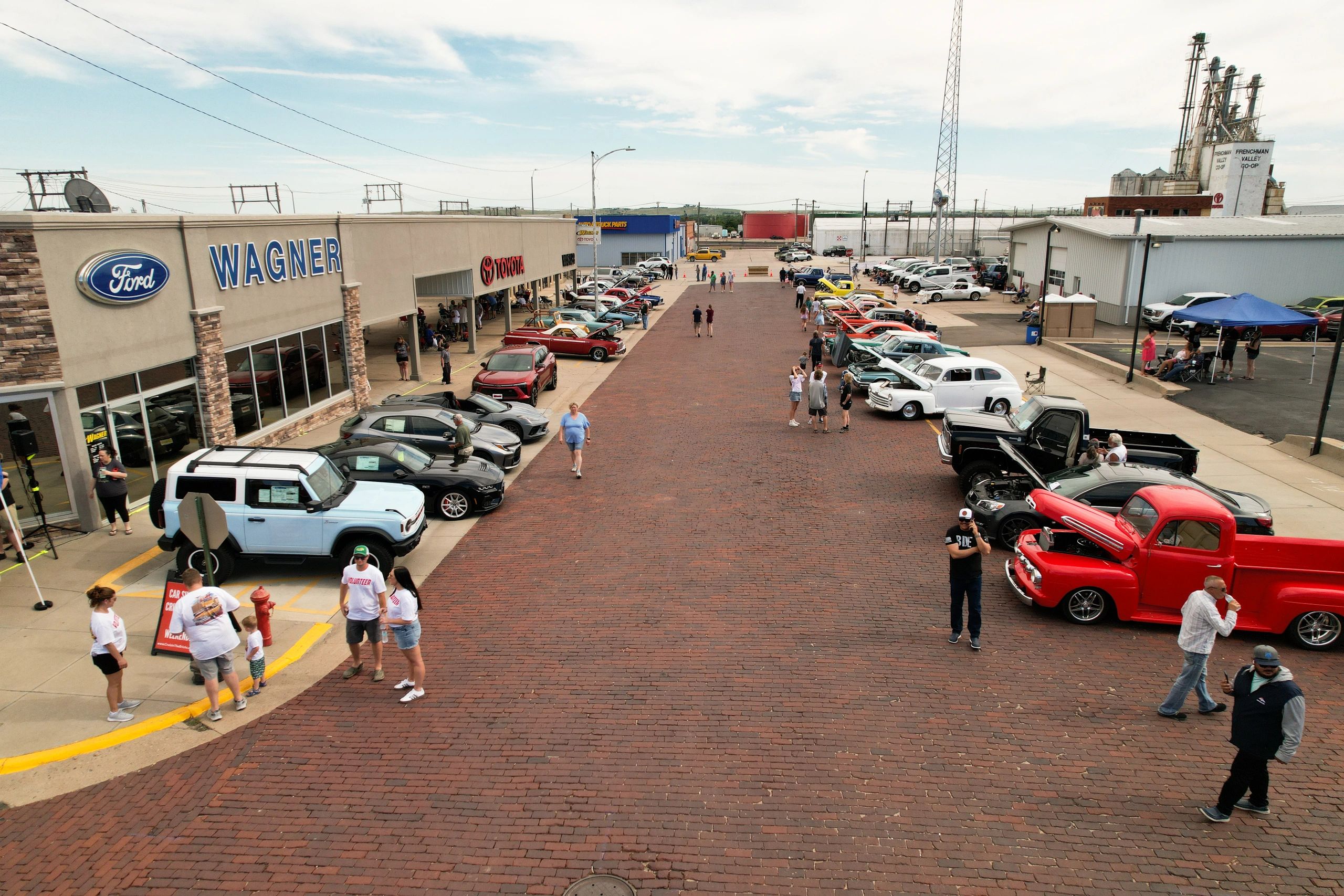 Cruisin' the Bricks McCook