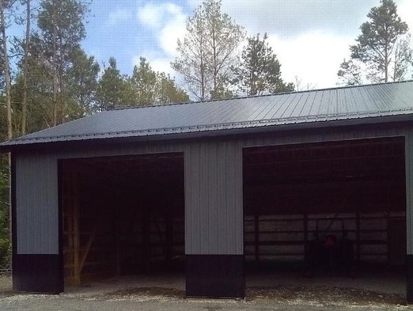 Pole Barn Contractor
A Yoder Framing & Comstruction Middlefield Ohio
Amish Pole Barn Contractor