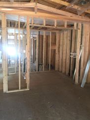 Maple Leaf Construction - Home Builders - Taber, Alberta