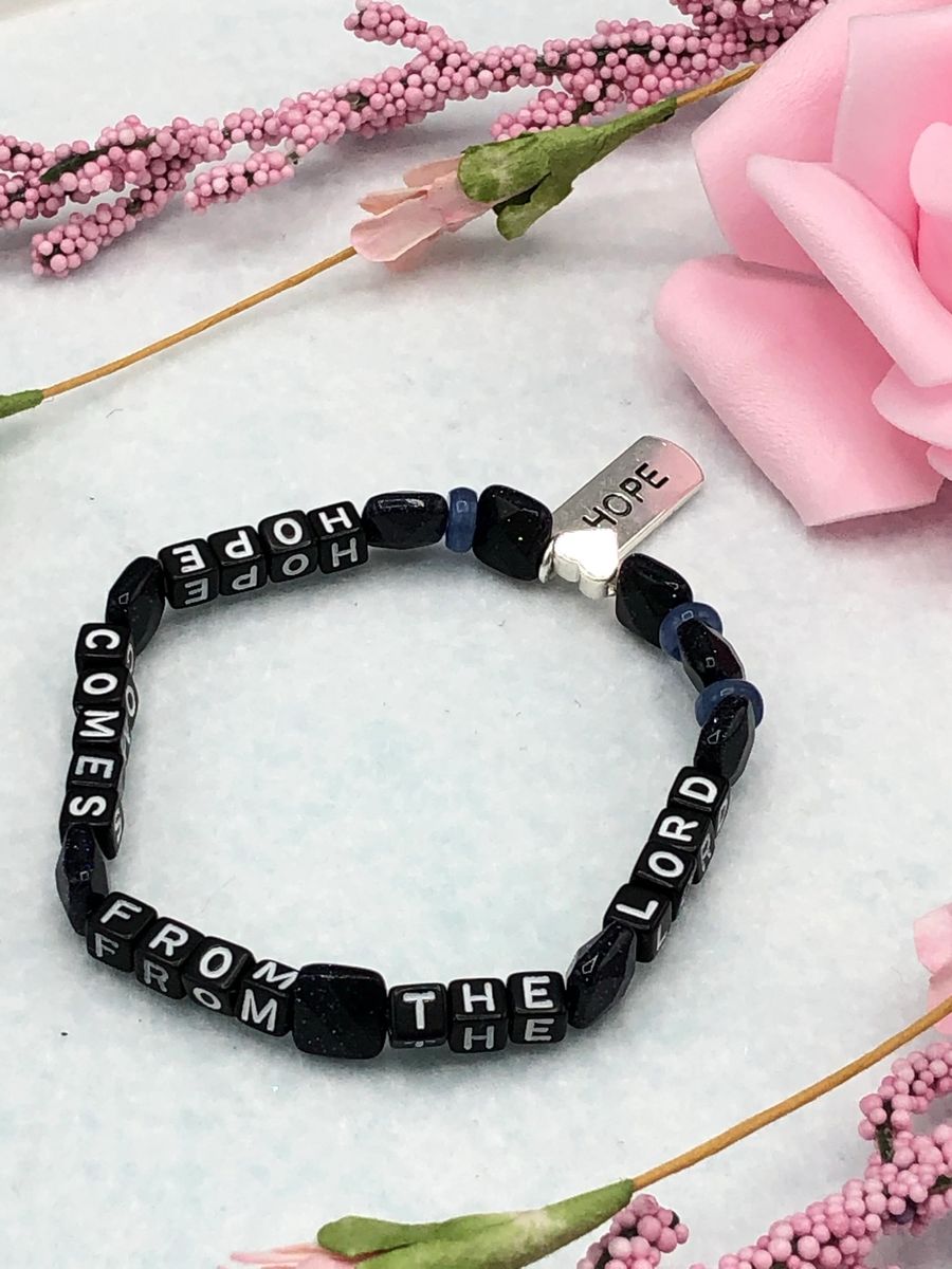 Hope Comes From the Lord Stretch Bracelet