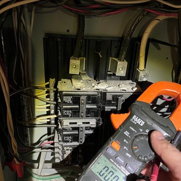Troubleshooting no power to a residential home on an emergency electrical call.