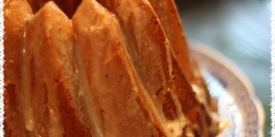 Iced brandy pound cake