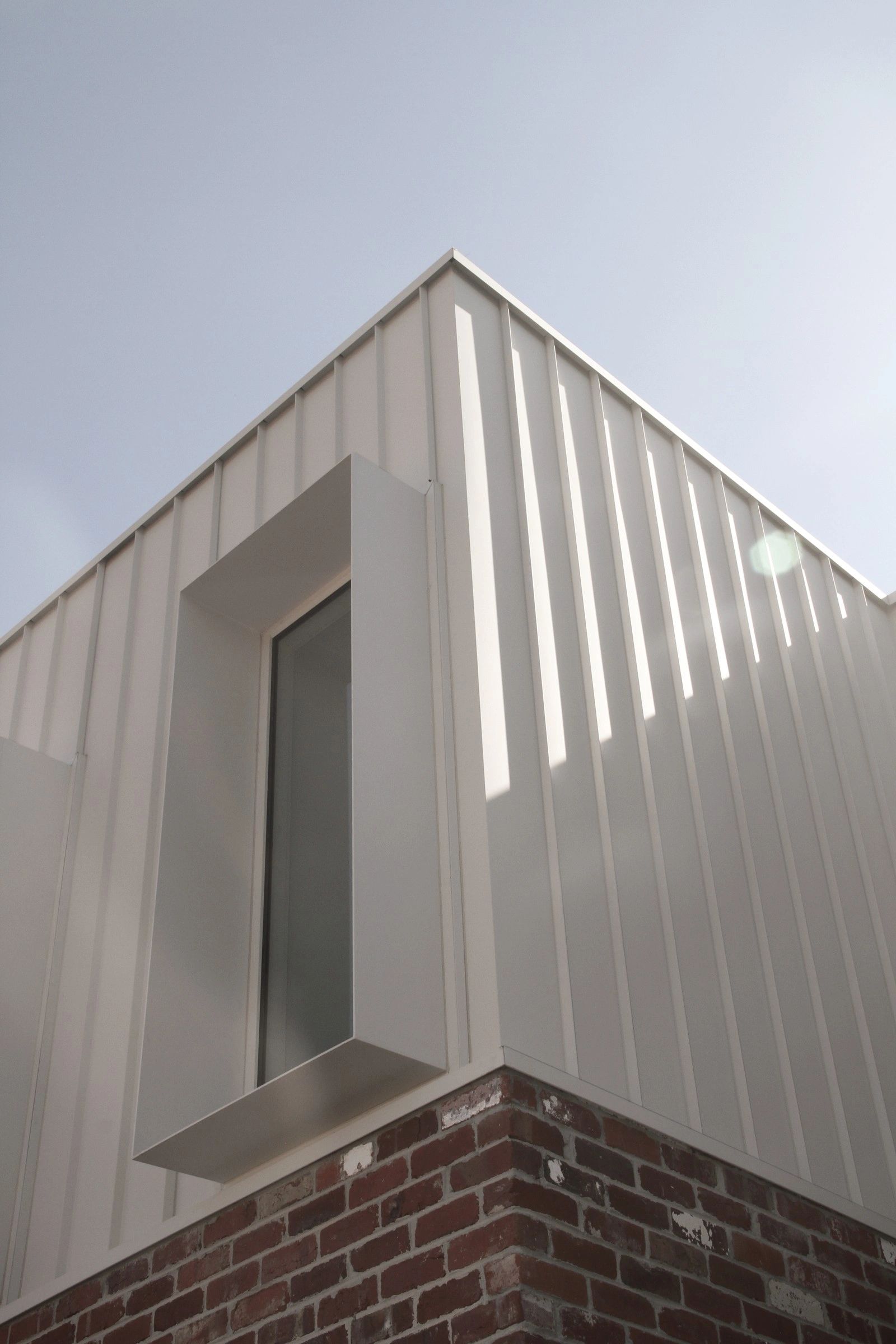 Cuthbert sunlit exterior in Reservoir. Photography: OR Architecture.