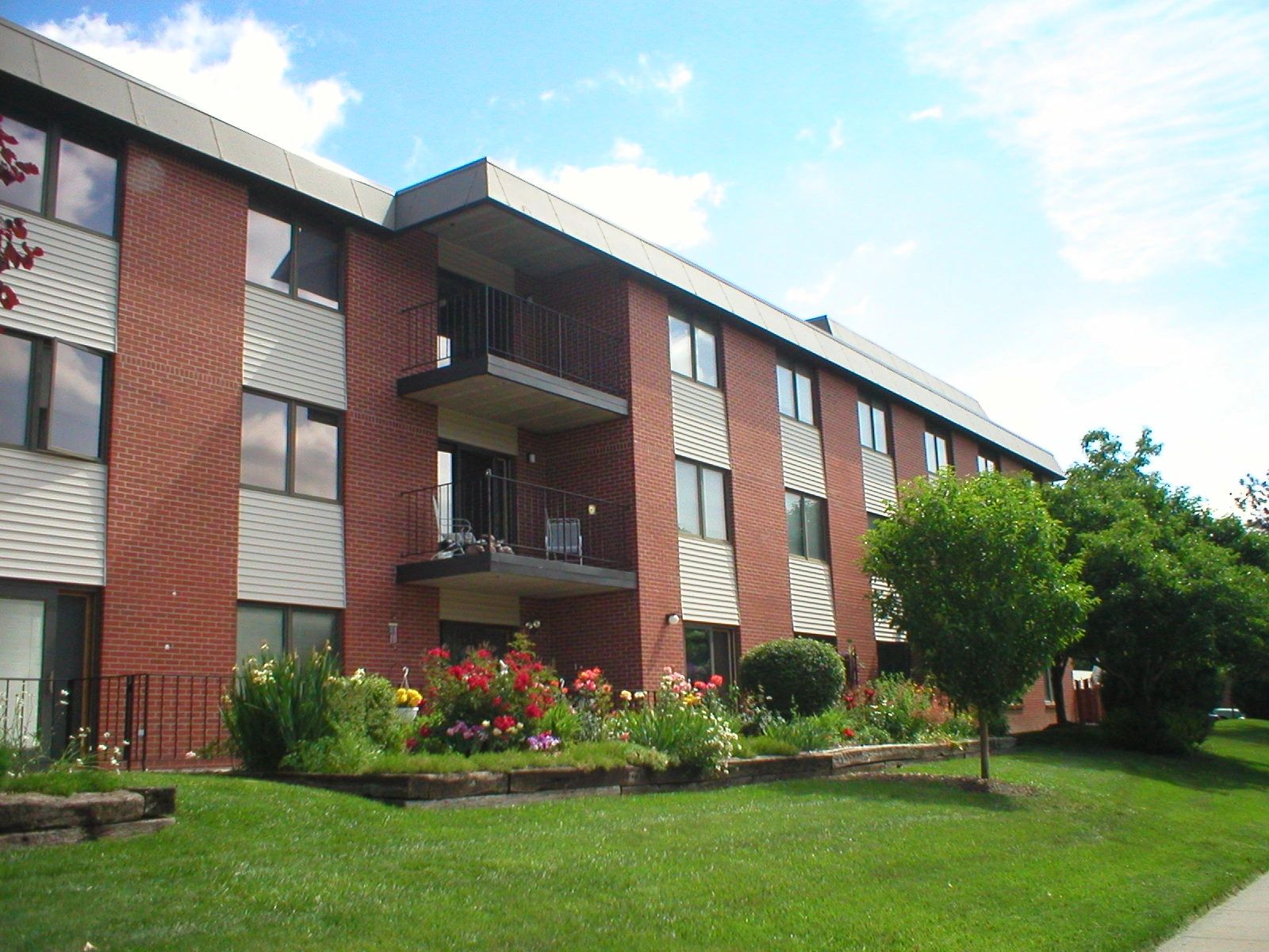 Home [cotnercenter.com]