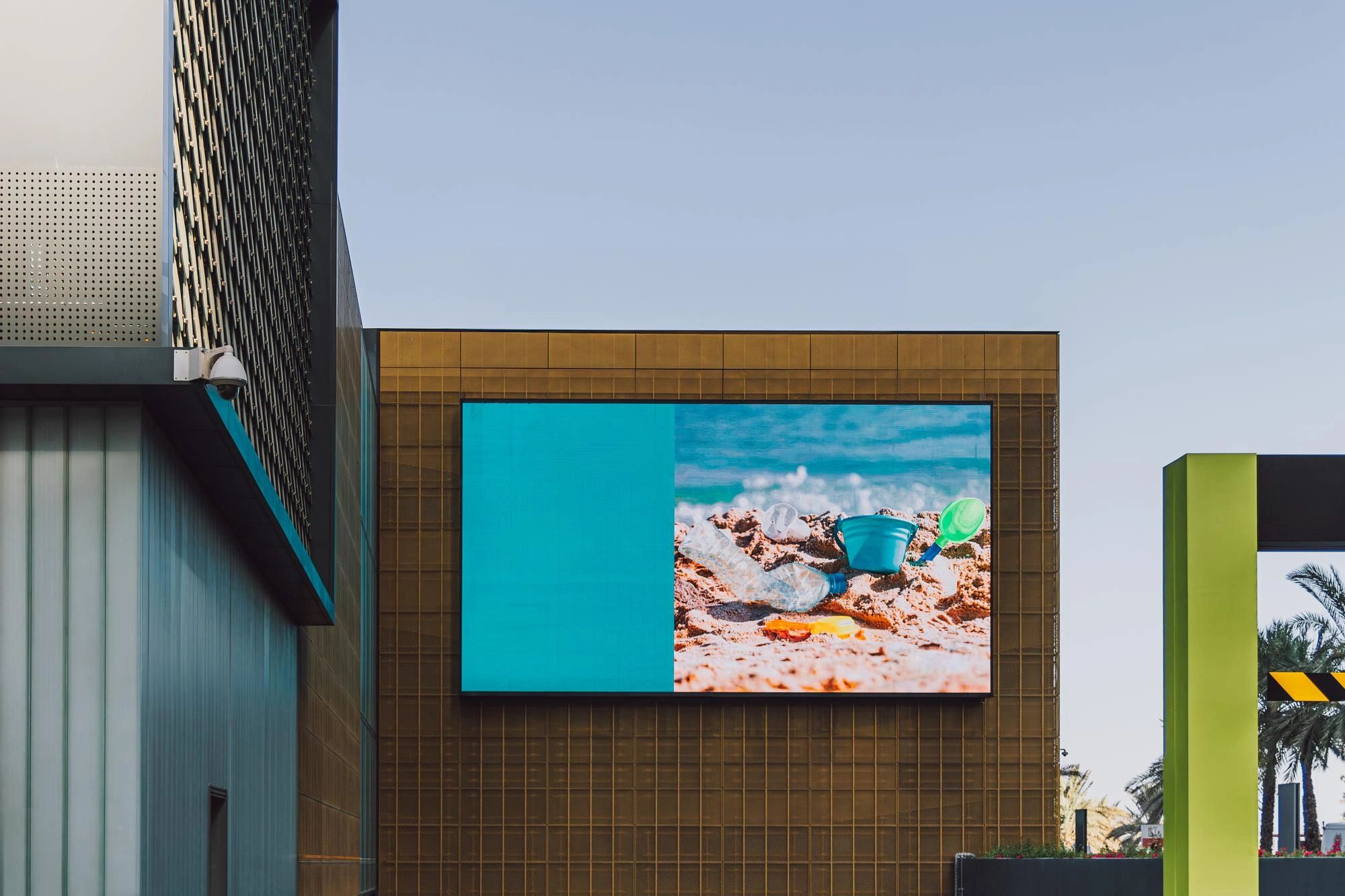 Outdoor Digital Displays: Dynamic Solutions for Every Space