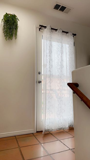 Door access to main balcony