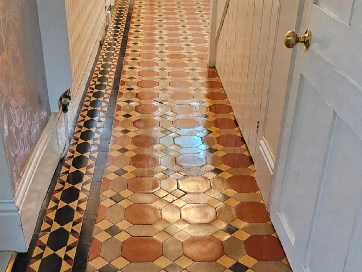 Professional Victorian tile restoration in London. Deep cleaning, stain removal, repairs and sealing