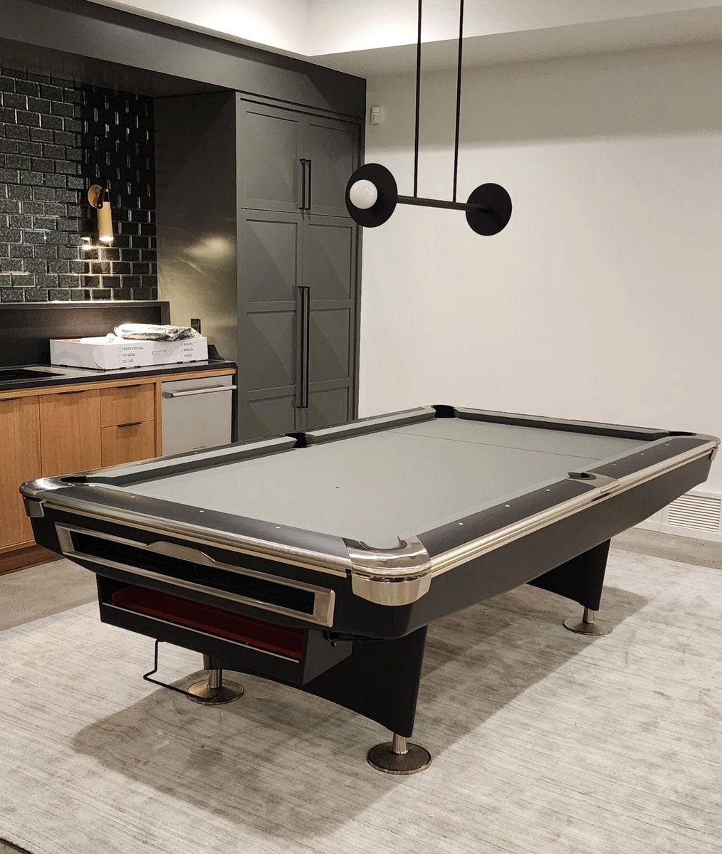 President V Pool Table