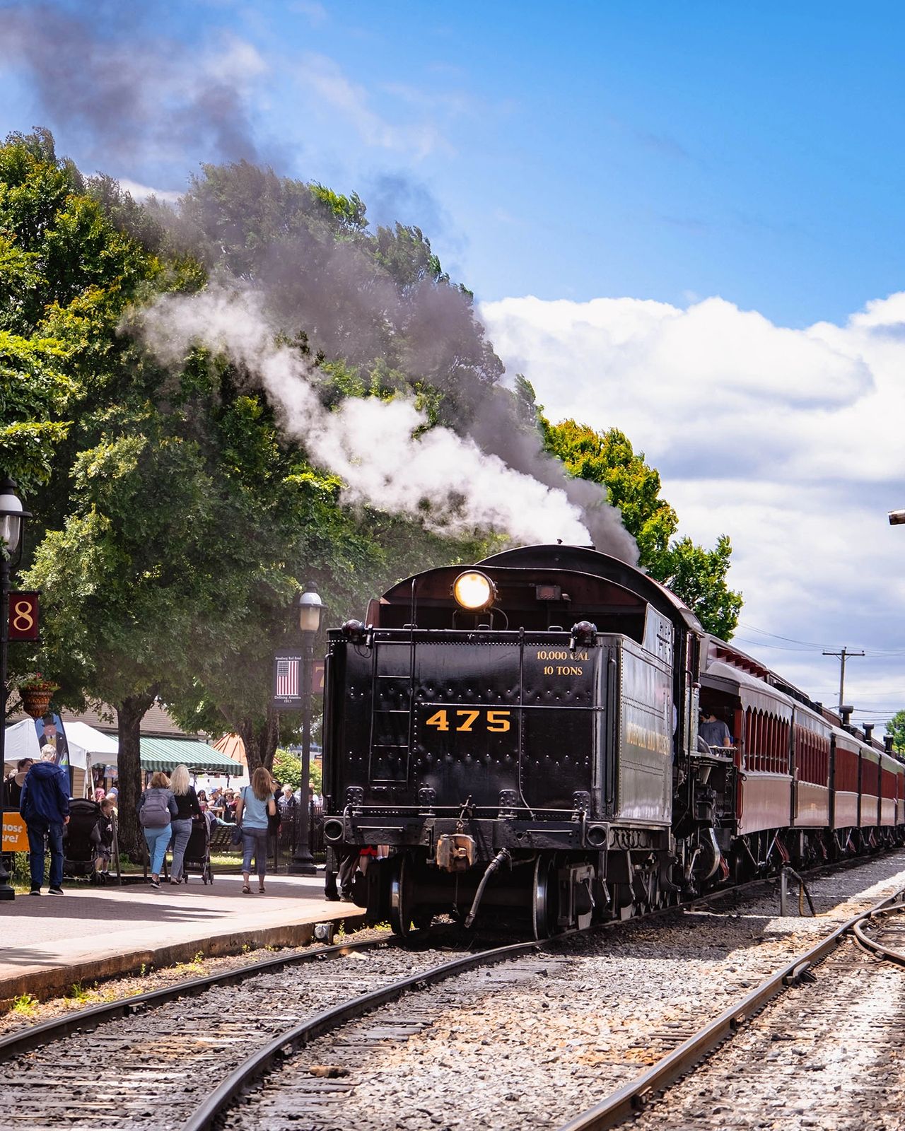 Experience a ride on the Strasburg Rail Road, America’s oldest continuously operating railroad, located in Lancaster County, Pennsylvania. This beautifully restored steam locomotive takes visitors on a scenic journey through Amish farmlands, offering a nostalgic step back in time. Whether you choose a classic coach, an open-air car, or the luxurious parlor car, this train ride is a must-do for history lovers and families alike. Book tickets in advance to secure your spot on this iconic Pennsylvania train ride!