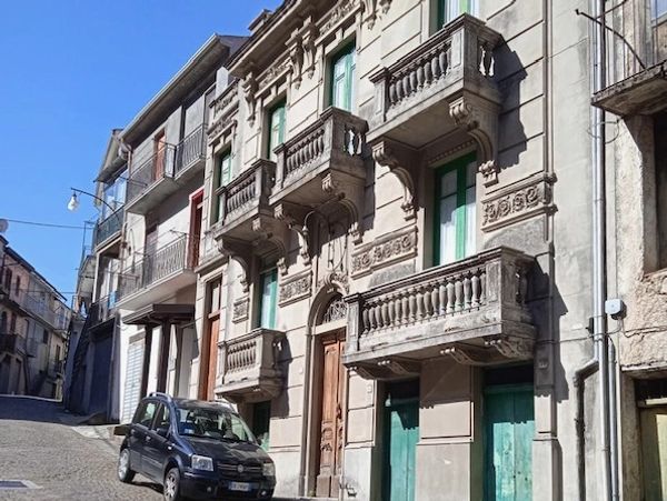 Townhouse for sale in Italy
