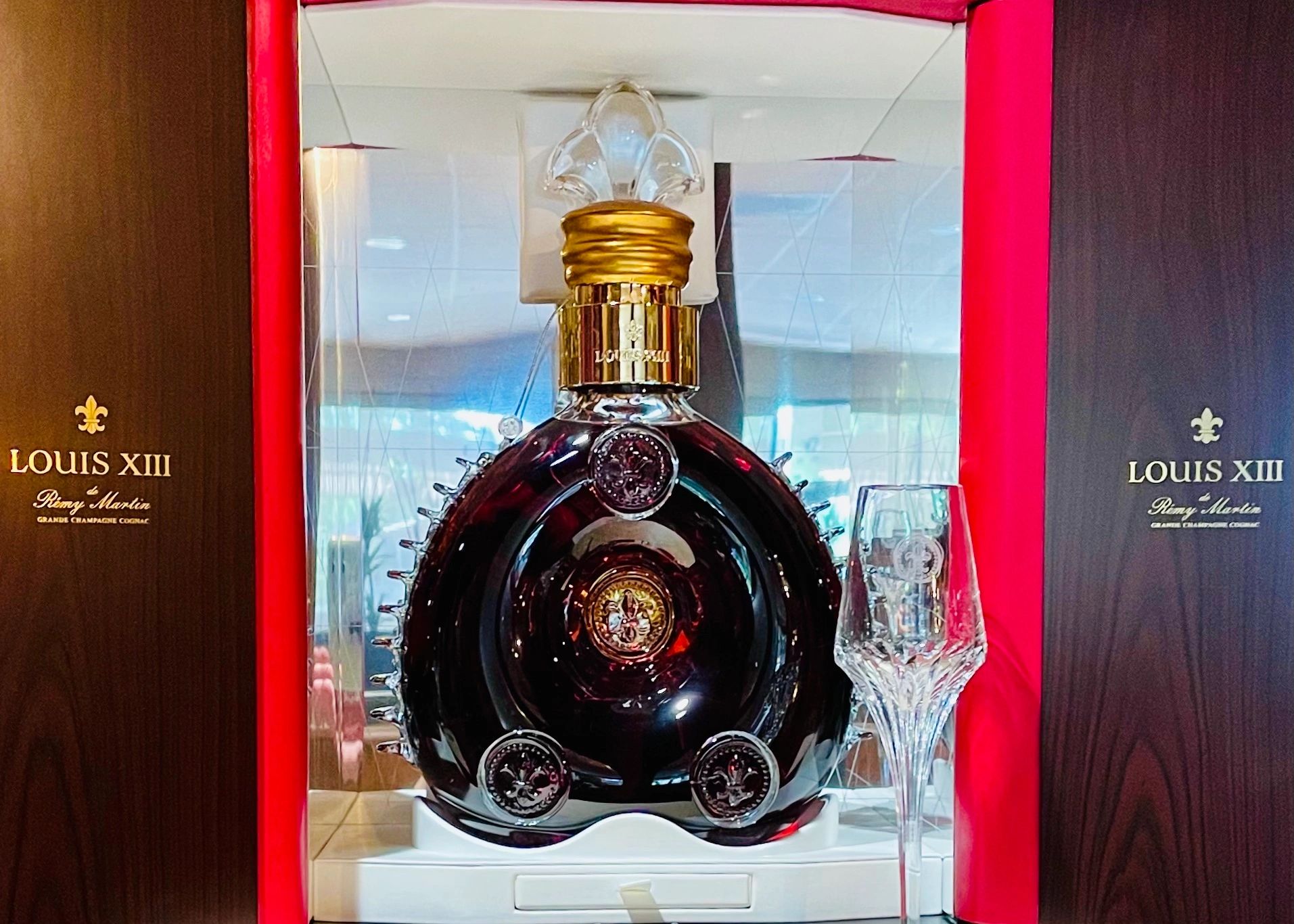 Remy Martin Louis XIII Cognac Crystal Empty Bottle, Food & Drinks