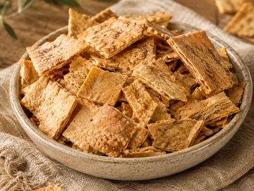 Bowl of whole grain crackers.
