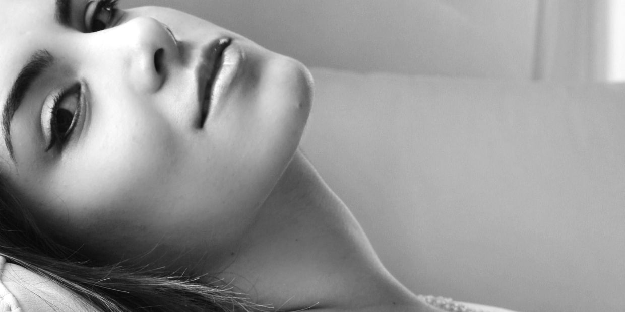Pamela Encinas | Artist self-portrait photography black&white