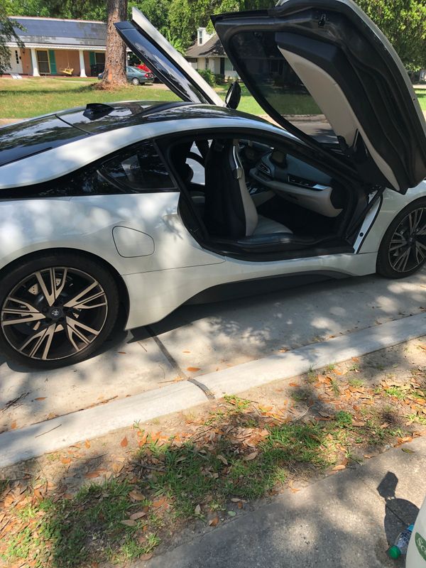 BMW i8 Full Detail