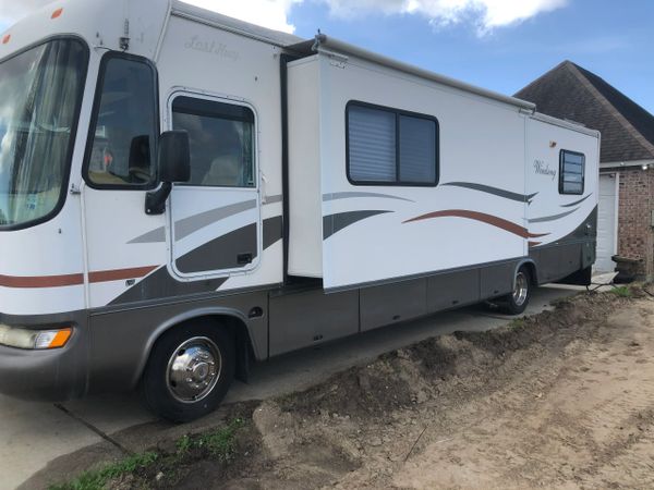 RV Wash, RV Cleaning, RV Detail. Recreational Vehicle