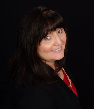 Teresa Turner Home Navigators Realty a Colorado real estate agent, helping buyers and sellers
