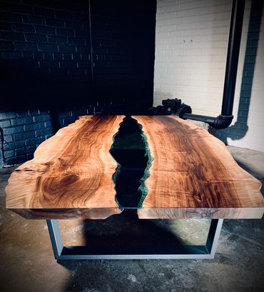 Live Edge Dining Table. Live Edge Dining Table Phoenix. Live Edge Table, Live Edge Table Near me,  