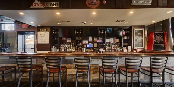 Bar counter including 8 chairs