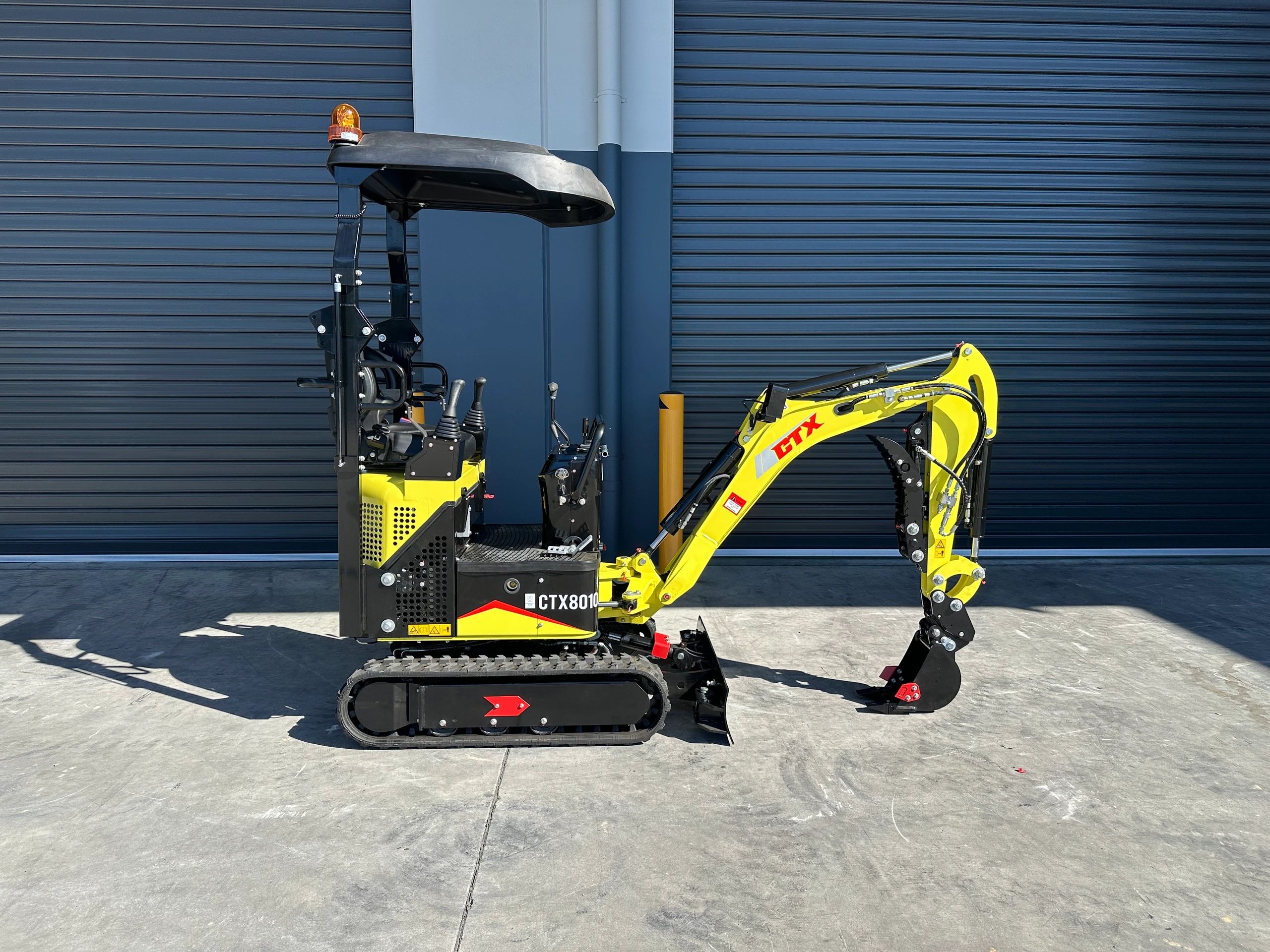 EXCAVATOR : CTX8010
