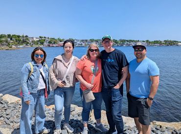 Peggy’s Cove and Lunenburg tour from Halifax with Supernova Tours