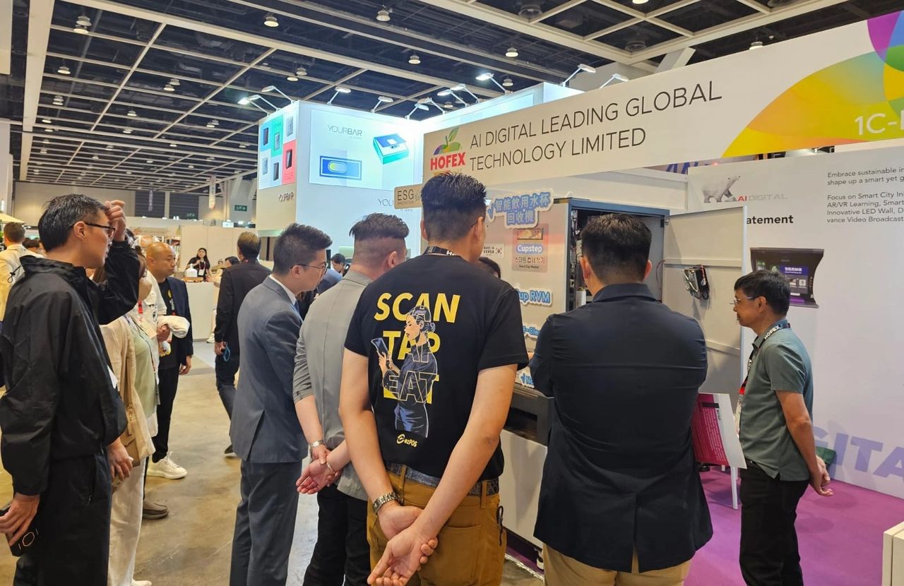 Visitors were captivated by our Korean Made innovative automated cup washing lending and returning machines at HOFEX Expo 2025, eager to learn how this cutting-edge technology can reduce single-use plastics and enhance sustainability in the food and beverage industry.